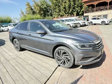 Volkswagen Jetta 2020 года за 10 500 000 тг. в Алматы – фото 2