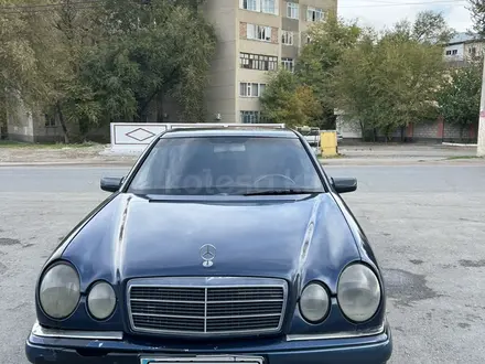 Mercedes-Benz E 230 1996 года за 1 950 000 тг. в Тараз