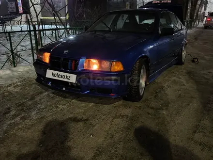 BMW 323 1994 года за 1 300 000 тг. в Уральск – фото 2