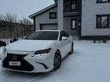 Lexus ES 300h 2018 годаүшін11 800 000 тг. в Жанаозен – фото 2