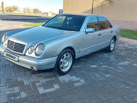 Mercedes-Benz E 280 1996 года за 3 200 000 тг. в Туркестан