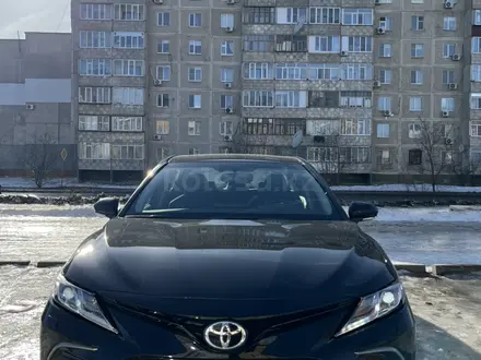 Toyota Camry 2023 года за 18 000 000 тг. в Уральск
