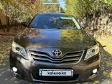 Toyota Camry 2010 года за 7 500 000 тг. в Караганда – фото 2