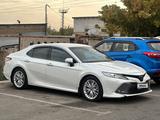 Toyota Camry 2019 года за 14 500 000 тг. в Шымкент – фото 2