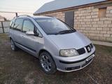 SEAT Alhambra 2001 года за 2 400 000 тг. в Уральск – фото 2