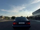 Mercedes-Benz E 320 1996 года за 2 500 000 тг. в Тараз – фото 4