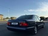 Mercedes-Benz E 320 1996 года за 2 500 000 тг. в Тараз – фото 5
