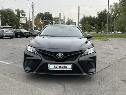 Toyota Camry 2020 года за 12 500 000 тг. в Тараз – фото 2