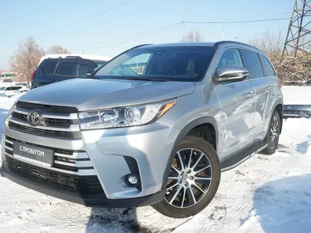 Toyota Highlander 2018 года за 16 500 000 тг. в Алматы