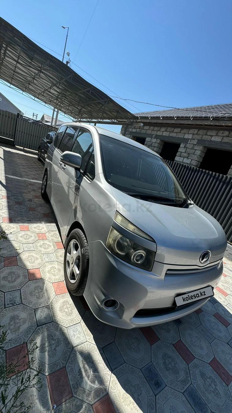 Toyota Voxy 2007 г.