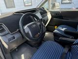 Toyota Voxy 2007 годаүшін4 600 000 тг. в Атырау – фото 2