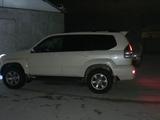 Toyota Land Cruiser Prado 2006 года за 10 650 000 тг. в Атырау – фото 2