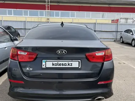 Kia K5 2014 года за 5 900 000 тг. в Астана – фото 3