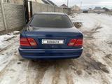 Mercedes-Benz E 230 1995 года за 1 900 000 тг. в Тараз – фото 2