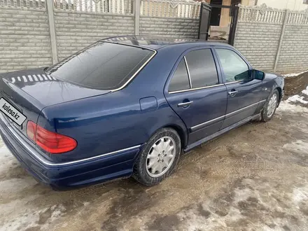 Mercedes-Benz E 230 1995 года за 1 900 000 тг. в Тараз – фото 3