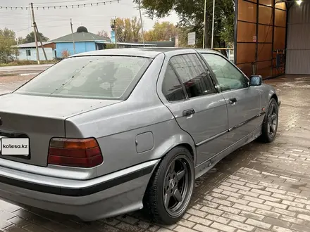 BMW 320 1993 года за 1 400 000 тг. в Алматы