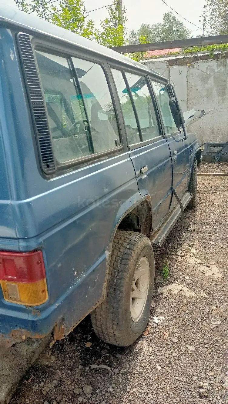 Mitsubishi Pajero, 1990