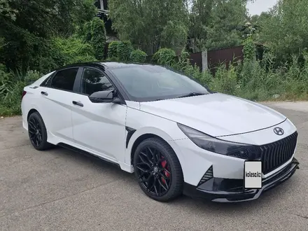 Hyundai Elantra 2021 года за 7 800 000 тг. в Алматы – фото 3