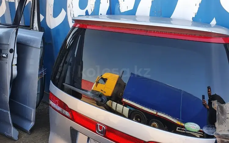 Крышка багажник Honda Elysion (задняя дверь) за 110 006 тг. в Алматы