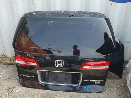 Крышка багажник Honda Elysion (задняя дверь) за 11 000 тг. в Алматы – фото 2