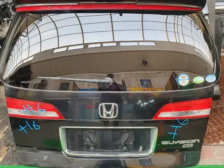 Крышка багажник Honda Elysion (задняя дверь) за 11 000 тг. в Алматы – фото 3
