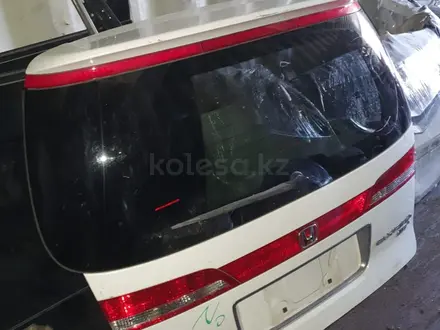 Крышка багажник Honda Elysion (задняя дверь) за 11 000 тг. в Алматы – фото 4