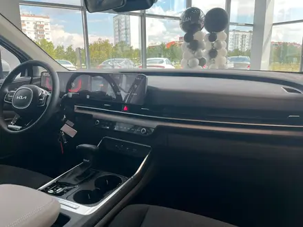 Kia Carnival Luxe 2026 года за 21 990 000 тг. в Костанай – фото 12