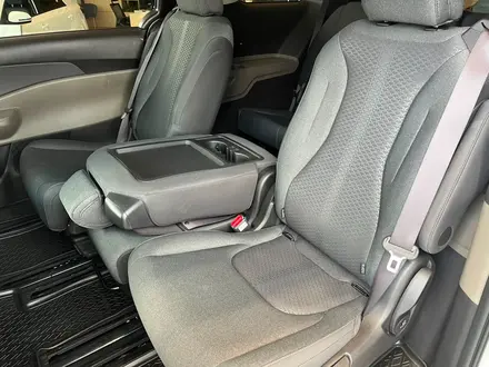 Kia Carnival Luxe 2026 года за 21 990 000 тг. в Костанай – фото 26
