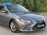 Lexus ES 300h 2019 годаүшін18 500 000 тг. в Алматы – фото 5