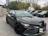 Toyota Camry 2022 года за 13 000 000 тг. в Караганда