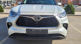 Toyota Highlander 2023 года за 31 600 000 тг. в Актау