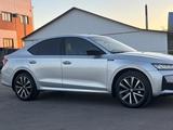 Skoda Octavia 2025 года за 16 150 000 тг. в Петропавловск – фото 5