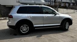 Volkswagen Touareg 2008 года за 7 500 000 тг. в Алматы – фото 5