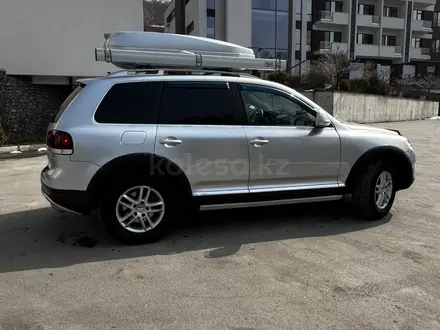 Volkswagen Touareg 2008 года за 7 500 000 тг. в Алматы – фото 5