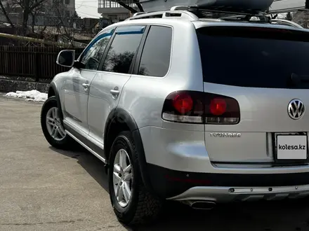 Volkswagen Touareg 2008 года за 7 500 000 тг. в Алматы – фото 6