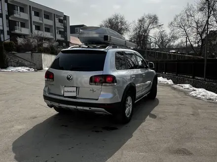 Volkswagen Touareg 2008 года за 7 500 000 тг. в Алматы – фото 7