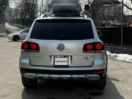 Volkswagen Touareg 2008 года за 7 500 000 тг. в Алматы – фото 8