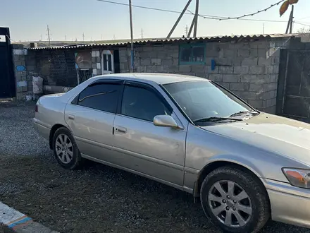 Toyota Camry 2001 года за 3 700 000 тг. в Шымкент – фото 2