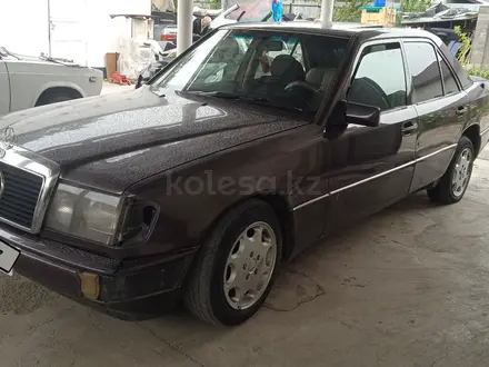 Mercedes-Benz E 230 1992 года за 850 000 тг. в Алматы