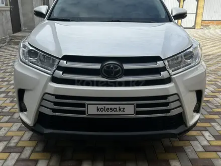 Toyota Highlander 2017 года за 16 500 000 тг. в Атырау – фото 3