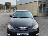 Toyota Camry 2005 года за 6 000 000 тг. в Алматы – фото 2