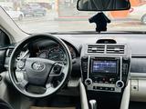 Toyota Camry 2014 года за 7 500 000 тг. в Атырау – фото 3