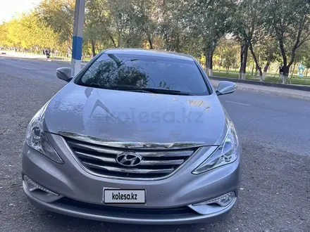 Hyundai Sonata 2014 года за 5 000 000 тг. в Атырау – фото 14