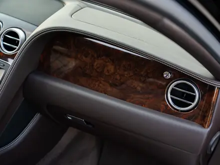 Bentley Flying Spur 2013 года за 45 000 000 тг. в Алматы – фото 19