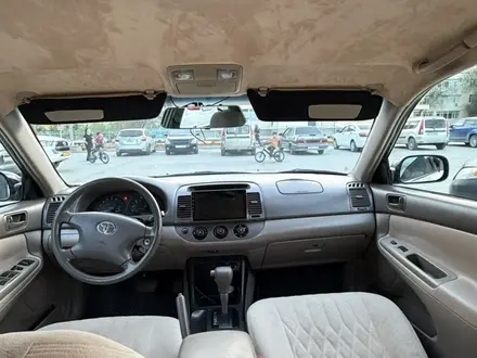 Toyota Camry 2004 года за 4 700 000 тг. в Атырау – фото 13