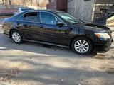 Toyota Camry 2011 года за 7 300 000 тг. в Караганда – фото 2