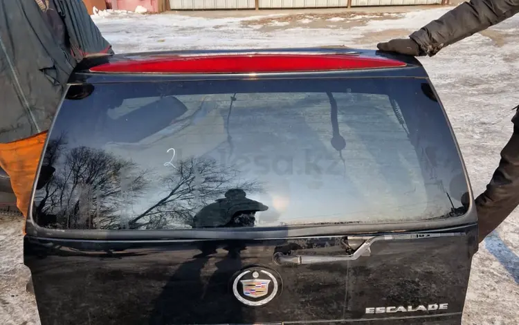 Крышка багажника на Cadillac Escalade 2004гүшін140 000 тг. в Алматы
