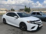 Toyota Camry 2018 года за 9 800 000 тг. в Тараз