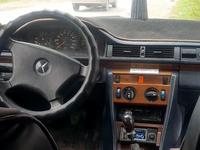 Mercedes-Benz E 260 1991 года за 950 000 тг. в Алматы