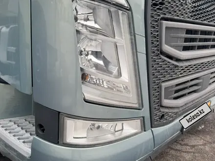 Volvo  FH 2017 года за 34 800 000 тг. в Алматы – фото 4